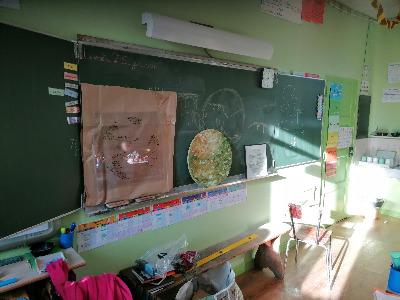 Les œuvres de Tine dans la classe de Montlaur